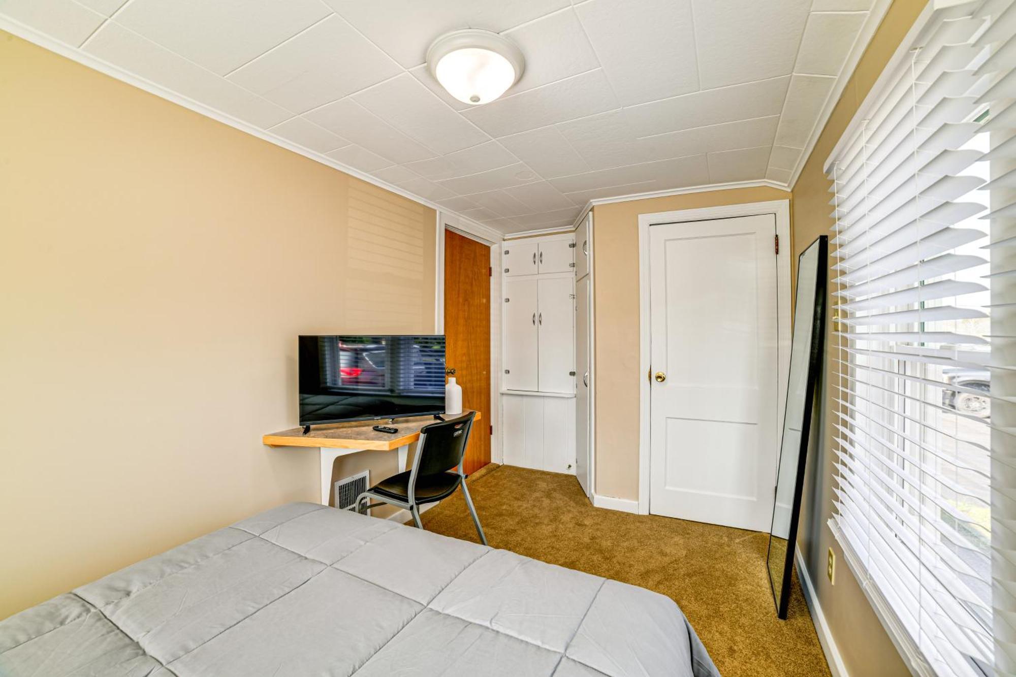 Less Than 2 Mi To Suny Cortland Unit With Private Parking Экстерьер фото
